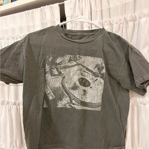 Graphic T-Shirt in Gray